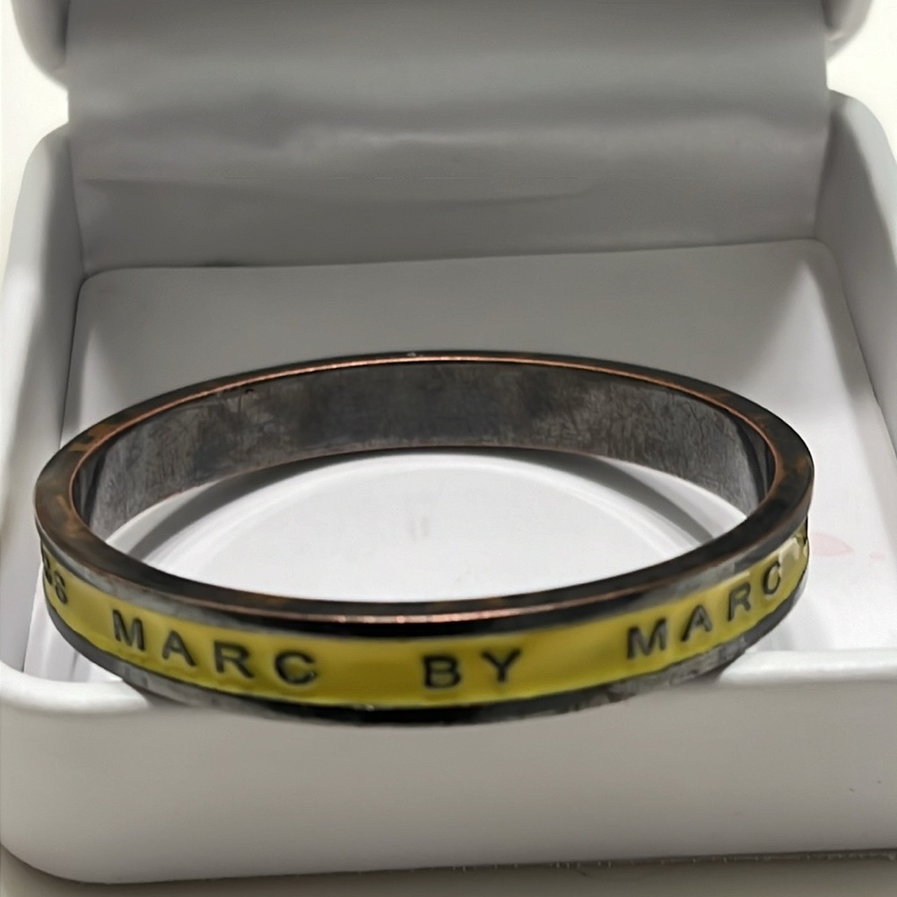 Marc by Marc Jabobs bangle with yellow enamel finish